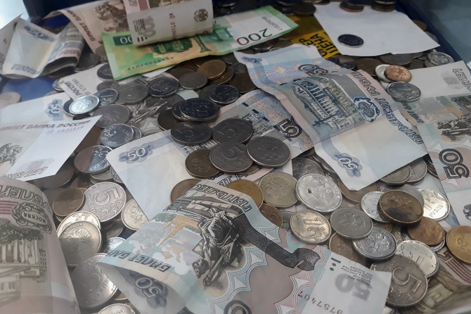 От глобальной инфляции россиян спасет создание высокооплачиваемых рабочих мест, считает экономист