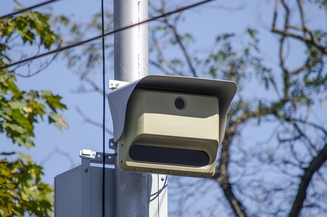 «Было много проблем»: автоэксперт о причине отмены штрафов за превышение средней скорости 