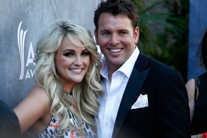 Сестра Бритни Спирс вспомнила, как родители запретили рассказывать ей о беременности