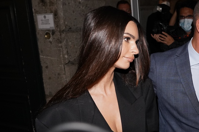 Ангел: Эмили Ратаковски впервые показала лицо сына