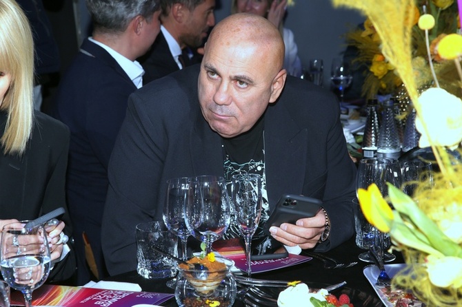  «Проси прощения»: Пригожин объяснил слова Моргенштерна о Дне победы возможным уходом со сцены