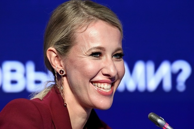 «Мне оказывали помощь другие»: водитель заявил, что Собчак уехала с места ДТП через семь минут