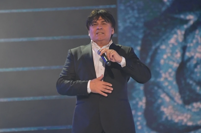 «Валерик в той же больнице»: Крутой сообщил, что Серов и Леонтьев лечатся от ковида в одном месте