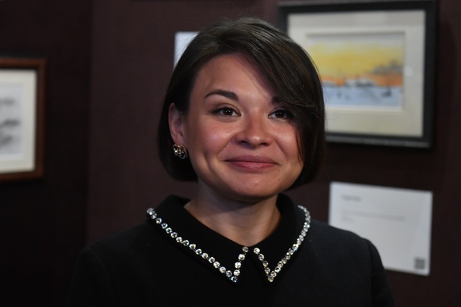 «У вас гены прекрасные!»: Ксения Шойгу впервые показала лицо новорожденной дочери