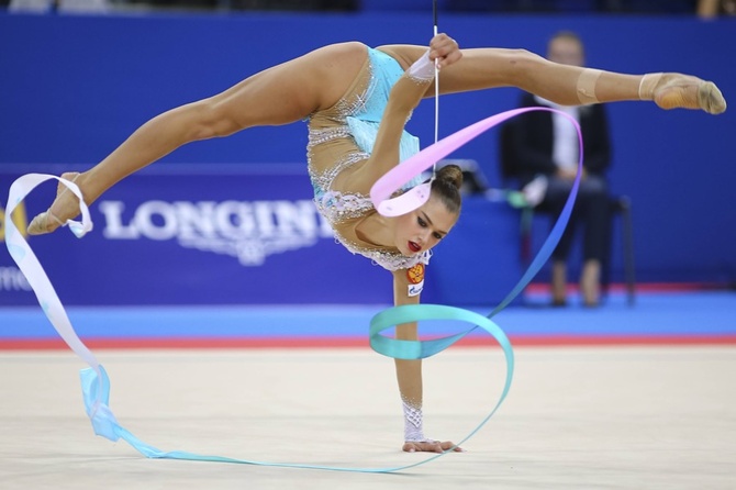 Спортивные гимнастки женщины (58 фото)