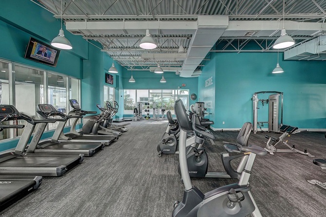 Мамам и папам на заметку: врач Комаровский назвал лучший тренажер для ребенка