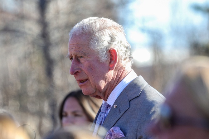 Prince Charles meets with refugees in Romania - first of the senior royals