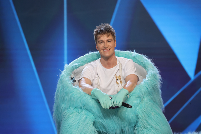 Писал шутки, стал кумиром детей и расстроился из-за третьего места: Воробьев рассказал о шоу «Маска»