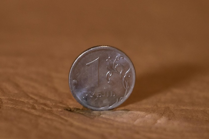 ЦБ может попытаться остановить укрепление рубля