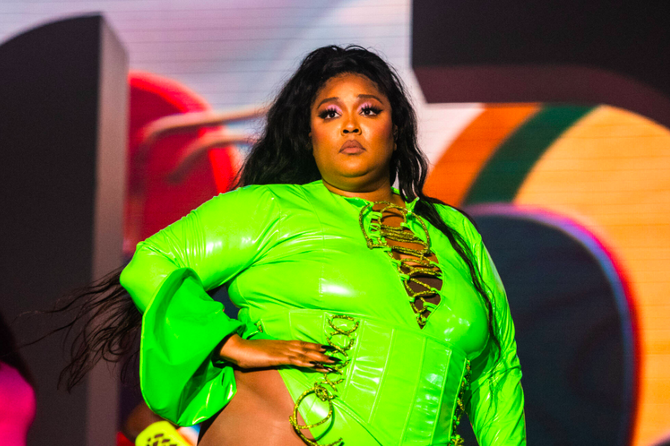 PHOTO: Lizzo puts on a bold display her famous physique as she rocks  underwear