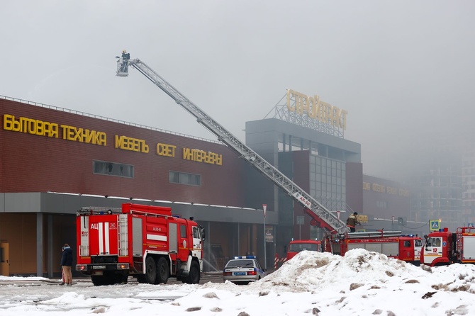 Как следователи будут устанавливать виновных в пожаре в ТЦ «Стройпарк»