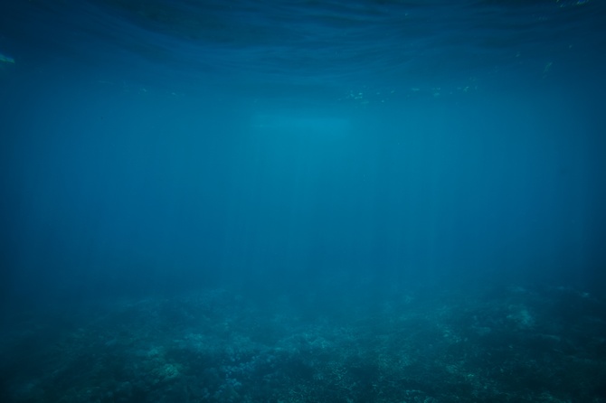 Норвежские ученые обнаружили загадочные дыры посреди Атлантического океана