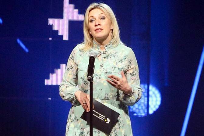 «Родилась в посольстве»: история Марии Захаровой — первой женщины-спикера МИД