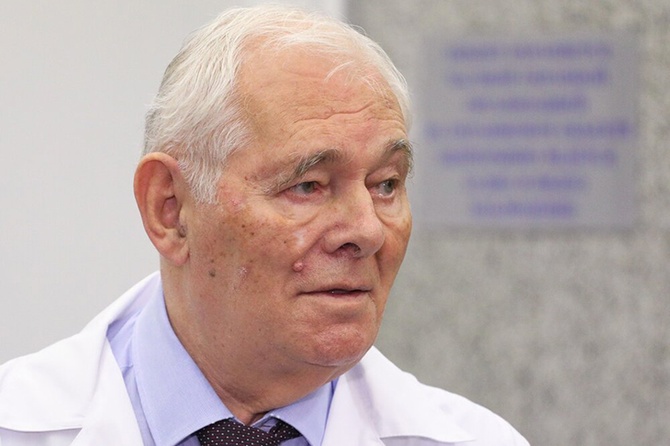 От участкового врача до переговоров с террористами: история Леонида Рошаля