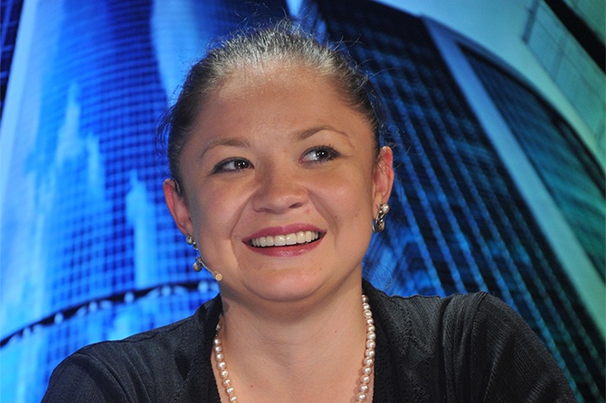 У всех на виду, но хранит семью в тайне: биография Юлии Шойгу