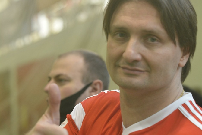 Запашный отметил победу российских акробатов в Китае