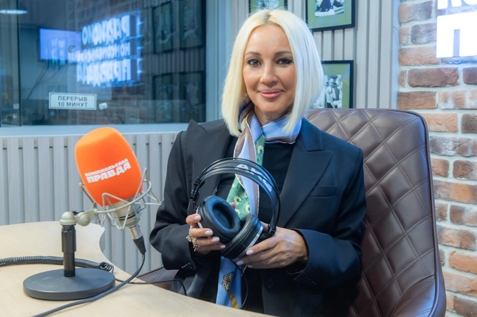 Әскери секске сілтемелер Холли Берримен төсек қатынасы