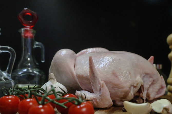 Эксперт по питанию объяснил, какие продукты опасно мыть перед приготовлением