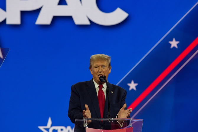 Перла призвал не спешить надеяться на избрание Трампа в США