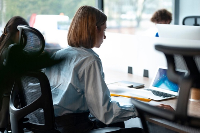 Стало известно, будет ли у россиян в 2025 году 6-дневная рабочая неделя