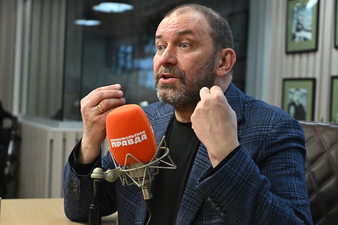 политолог Александр Казаков