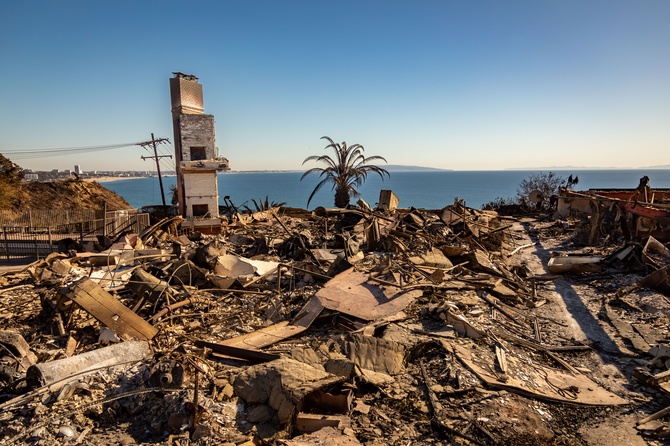 Байден назвал сумму единовременной выплаты пострадавшим от пожаров в Калифорнии