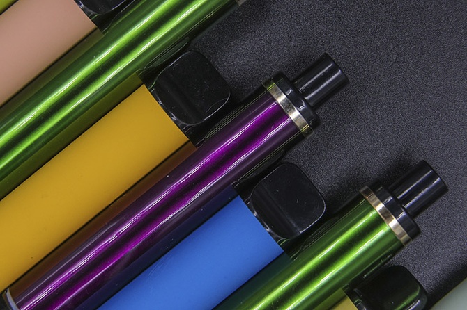 Эксперт раскрыл, чем обернется полный запрет вейпов в России