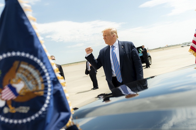 Эксперт объяснил стремление Трампа присоединить Канаду к США