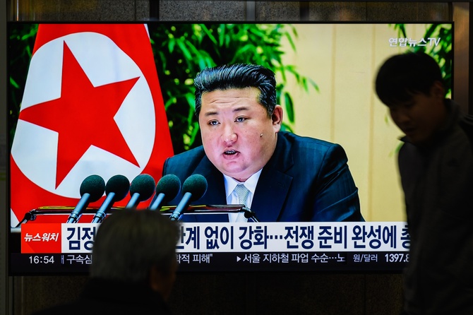 Ким Чен Ын извинился перед жителями Пхеньяна за долгое строительство современного жилья