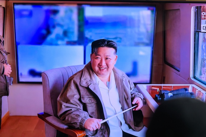 Ким Чен Ын посетил первый в Северной Корее компьютерный клуб