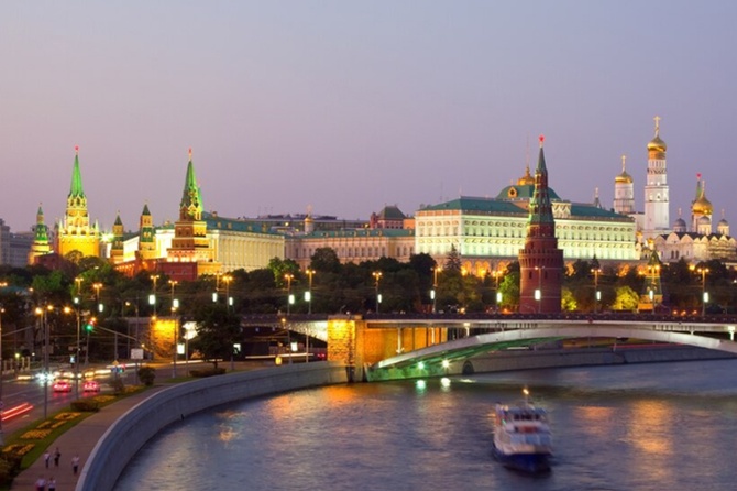 Американский блогер вместе с семьей переехал в Россию