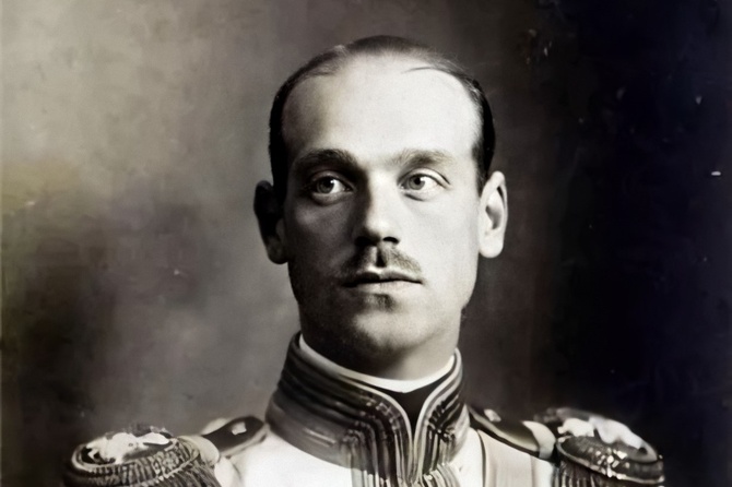 Россиянин через суд потребовал признать его родственником царской семьи