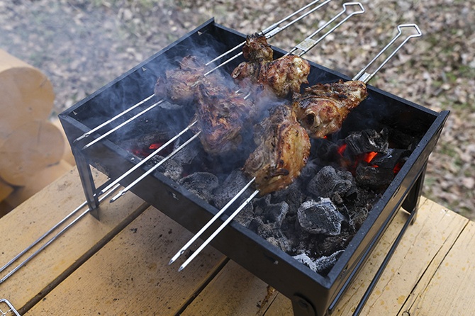 Эксперт объяснил, почему шашлык лучше съедать в день приготовления