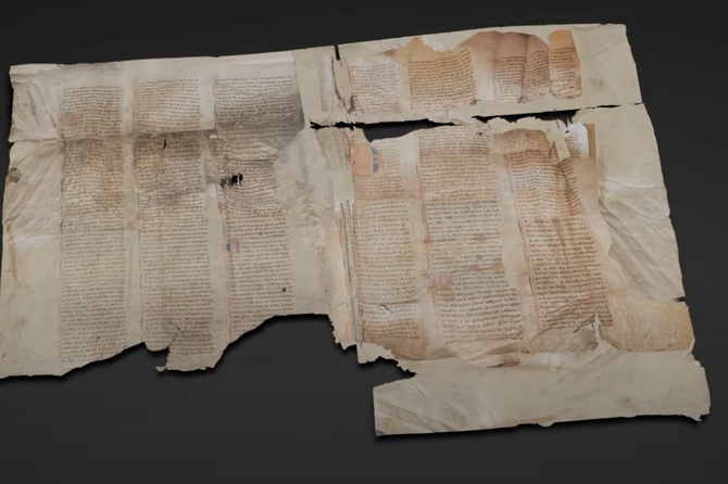 Средневековую историю о Мерлине и короле Артуре нашли спрятанной под обложкой книги