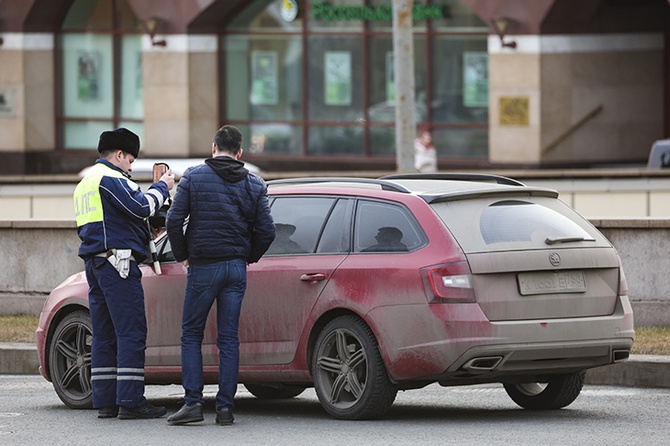 Эксперт объяснил, почему нельзя смягчать требование к тонировке авто