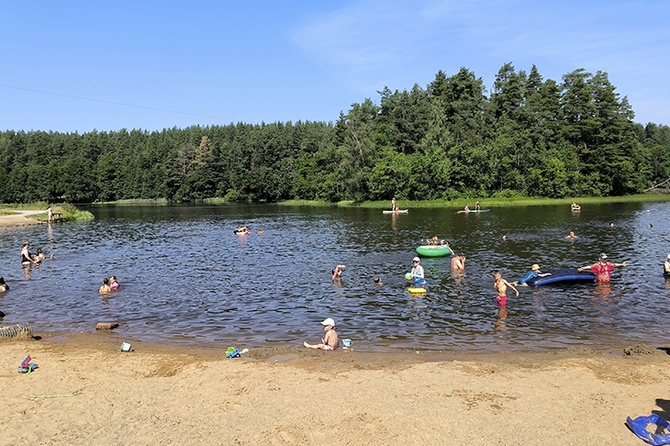 Синоптик рассказала, когда ждать спада жары в Москве