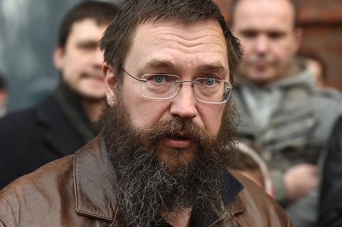 Депутат Иванов ответил Стерлигову, призывавшему россиян покупать гробыс