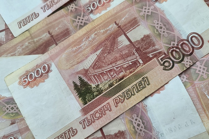 Медианная зарплата в России выросла в полтора раза за два года — Росстат