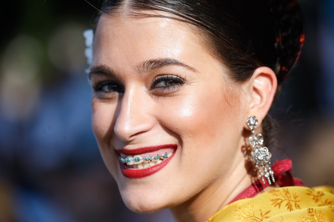 Стоматолог объяснила, чем грозит самостоятельное снятие брекетов