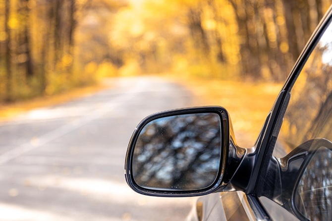 Автоэксперт рассказал, как подготовить машину к осеннему сезону