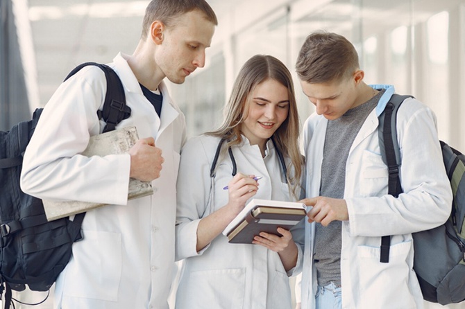 В ГД прокомментировали идею Минздрава о стопроцентном целевом наборе на медспециальности