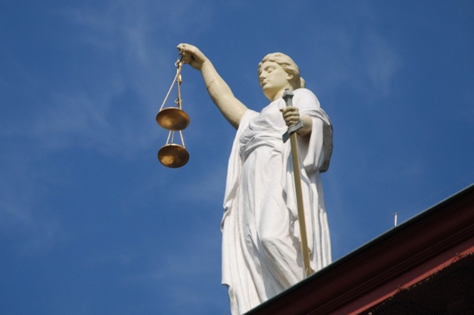 Суд дал условные сроки двум инспекторам-взяточникам в Москве