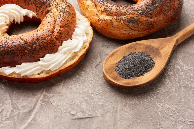 Физиолог рассказала об опасности маковых изделий