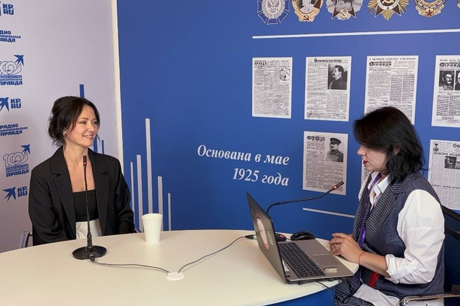 Генеральный директор музея «АТОМ» Елена Мироненко в открытой студии Радио «Комсомольская правда»