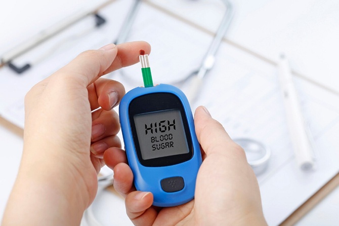 Врач назвала два неочевидных симптома, указывающих на диабет