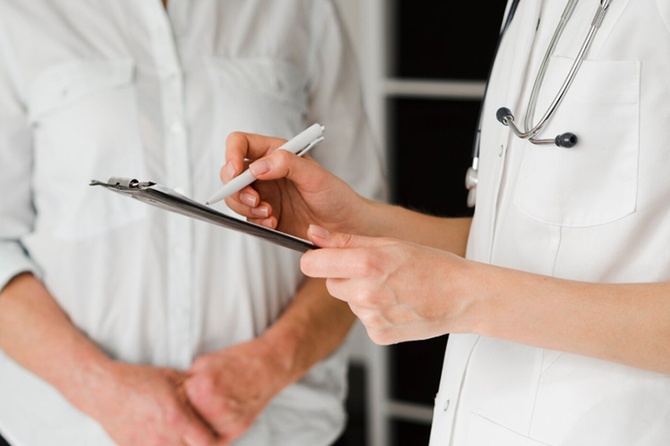 Только 4,8% россиян идут к врачу при первых признаках проблем с сердцем — опрос