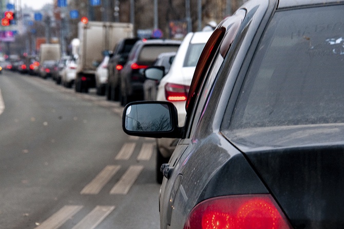 Россиянам рассказали, как долгие пробки влияют на агрегаты автомобиля