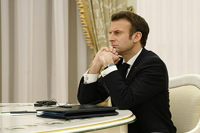 «Клевалка не выросла»: в ГД ответили Макрону на угрозы отправить солдат на Украину