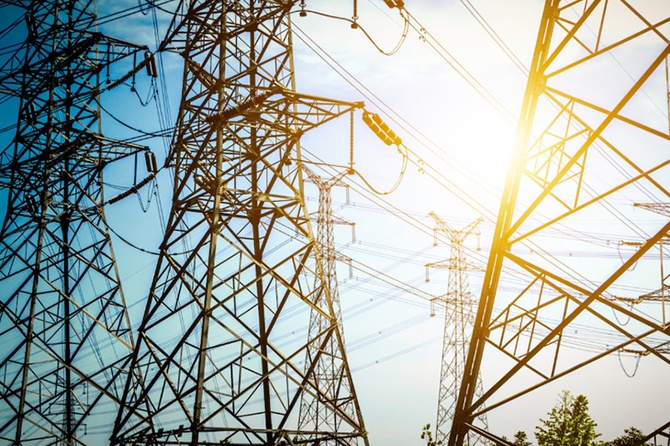 «Создавать новую энергетику»: эксперт раскрыл, как решать дефицит электроэнергии в России