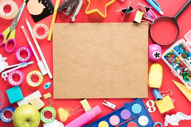 В ГД раскритиковали продажу готовых школьных поделок на маркетплейсах